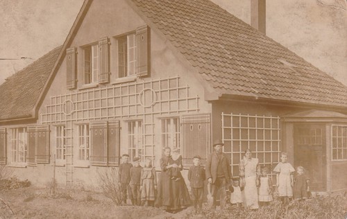 Foto personen vor - foto, haus